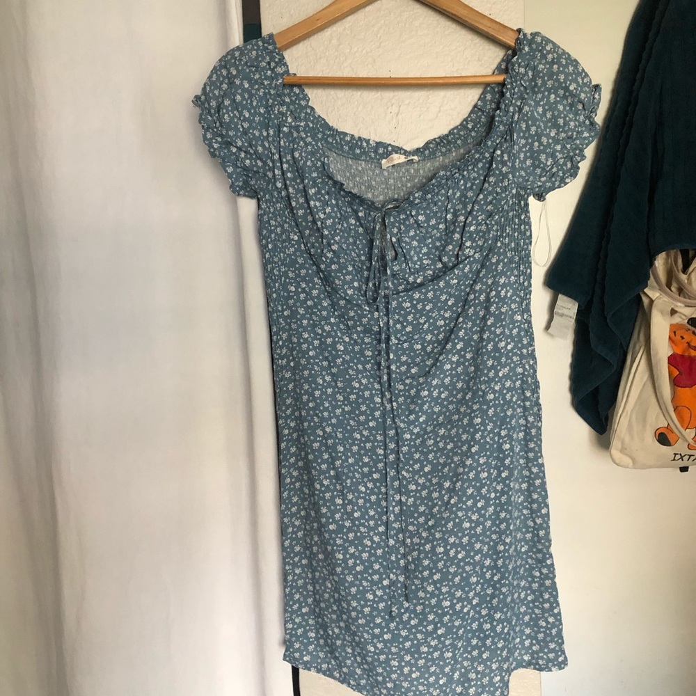 blue dress